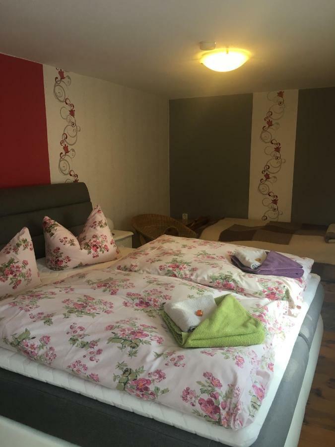 Ferienwohnung Guerth Kleinhennersdorf Eksteriør billede